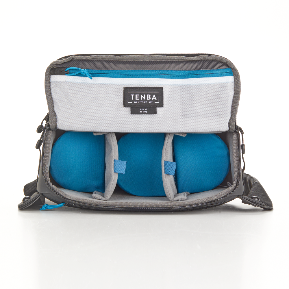 Слинг чанта Axis V2 6L Sling - Black Слинг чанта Axis V2 6L Sling - Black